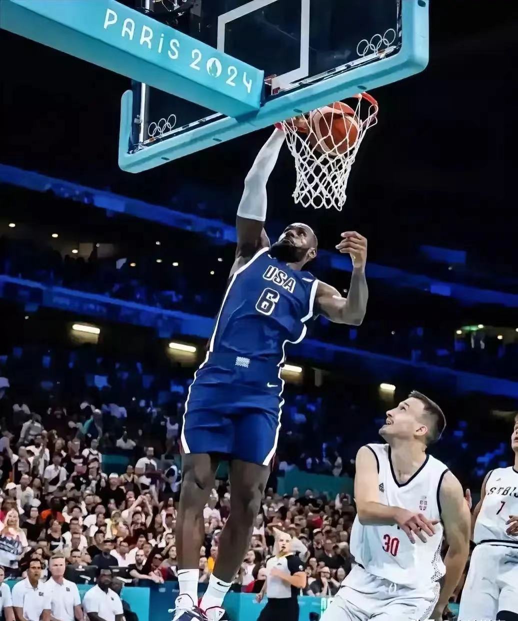 关于詹姆斯遭遇十五连败，塞尔维亚队教练面临压力！的信息